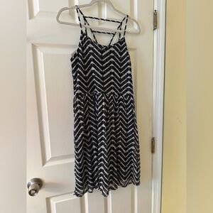 Xhilaration Black and White Chevron Midi Dress